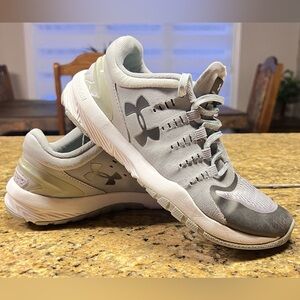 Under Armour Gray Training Shoes – Size 5.5 – Lightweight Running/Gym Sneakers